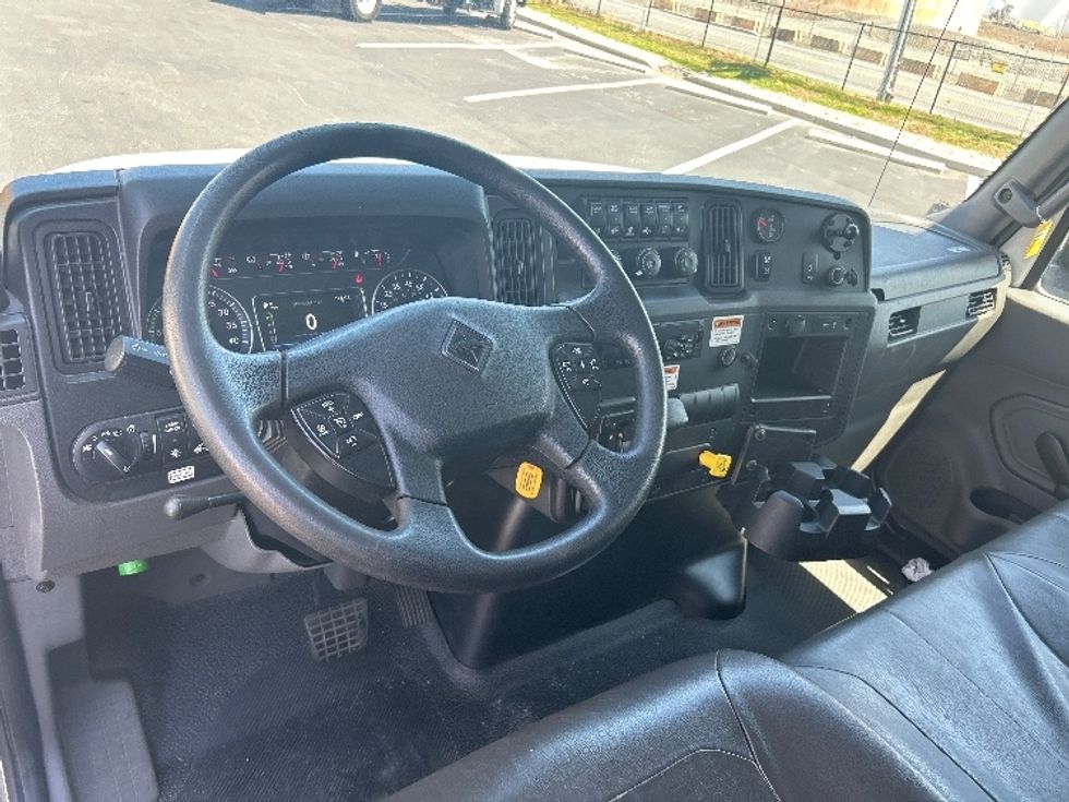 Medium Duty Box Truck-Light and Medium Duty Trucks-International-2021-MV607-Linden-NJ-210,635\n\t\tmiles-$ 50,750 - Image 17