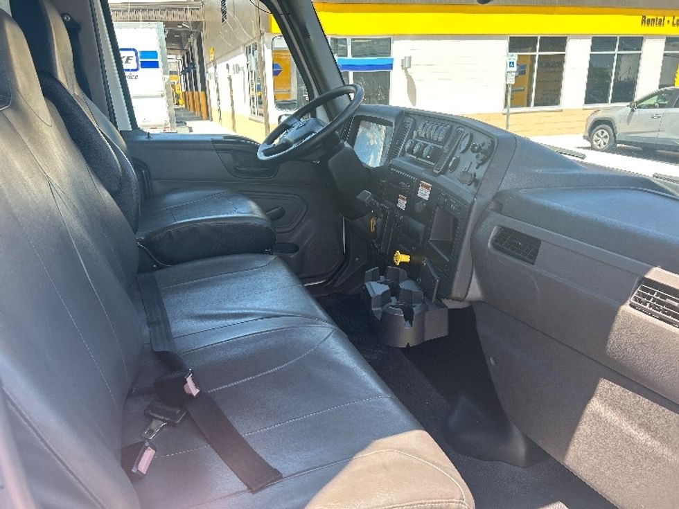 Medium Duty Box Truck-Light and Medium Duty Trucks-International-2021-MV607-Linden-NJ-210,635\n\t\tmiles-$ 50,750 - Image 22