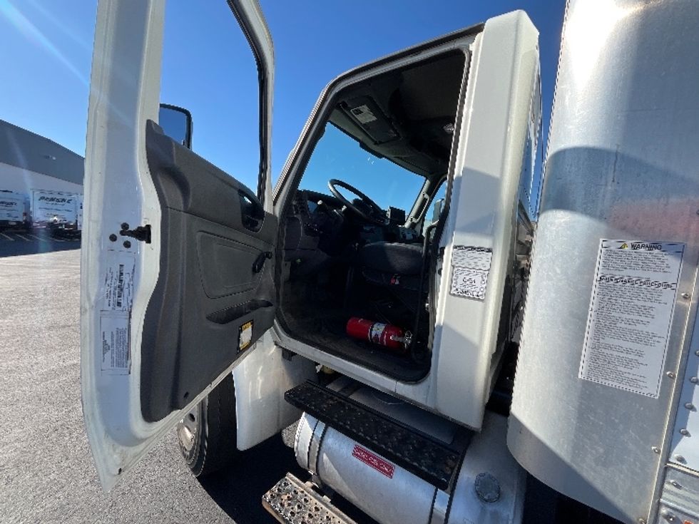 Medium Duty Box Truck-Light and Medium Duty Trucks-International-2021-MV607-Linden-NJ-72,000\n\t\tmiles-$ 66,000 - Image 16