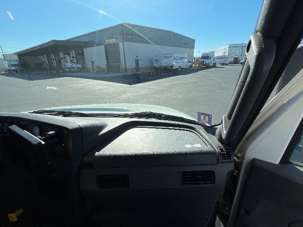 Medium Duty Box Truck-Light and Medium Duty Trucks-International-2021-MV607-Linden-NJ-72,000\n\t\tmiles-$ 66,000 - Image 21