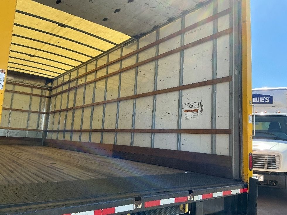 Medium Duty Box Truck-Light and Medium Duty Trucks-International-2021-MV607-Lindon-UT-222,913\n\t\tmiles-$ 40,750 - Image 12