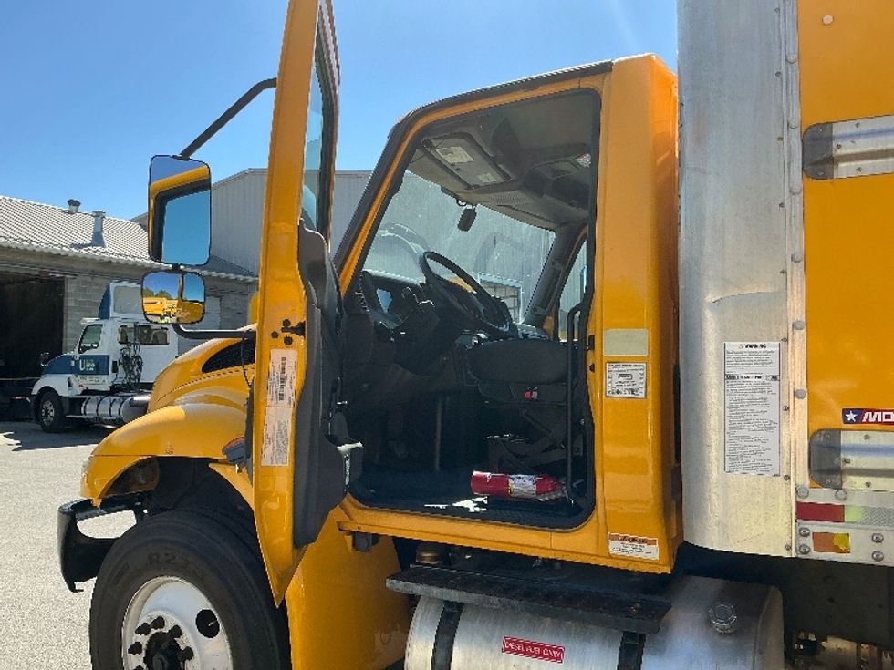 Medium Duty Box Truck-Light and Medium Duty Trucks-International-2021-MV607-Lindon-UT-222,913\n\t\tmiles-$ 40,750 - Image 16