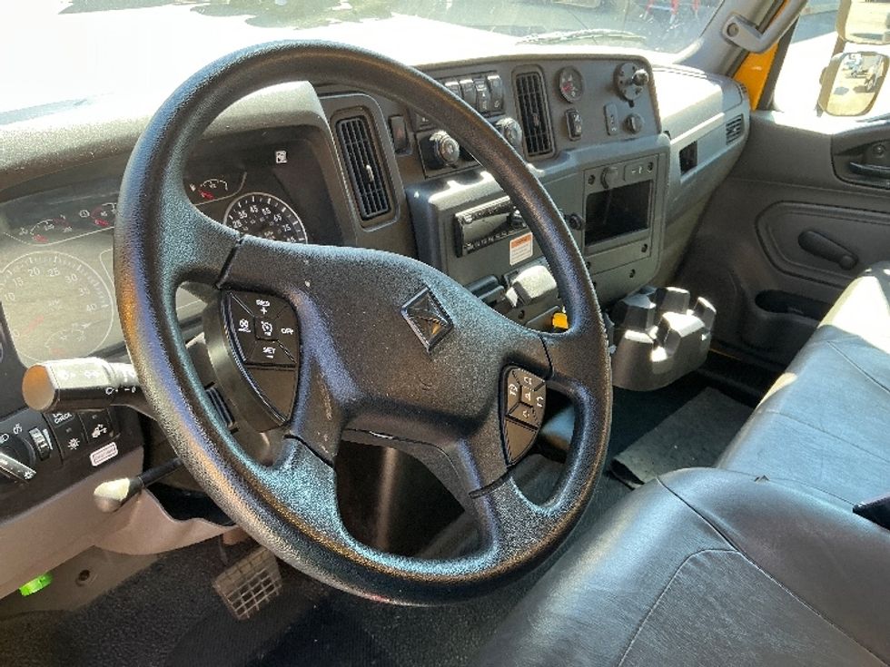 Medium Duty Box Truck-Light and Medium Duty Trucks-International-2021-MV607-Lindon-UT-222,913\n\t\tmiles-$ 40,750 - Image 17
