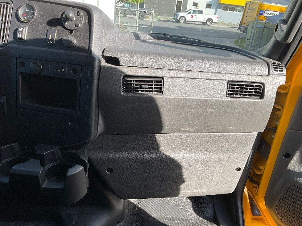 Medium Duty Box Truck-Light and Medium Duty Trucks-International-2021-MV607-Lindon-UT-250,509\n\t\tmiles-$ 33,000 - Image 21