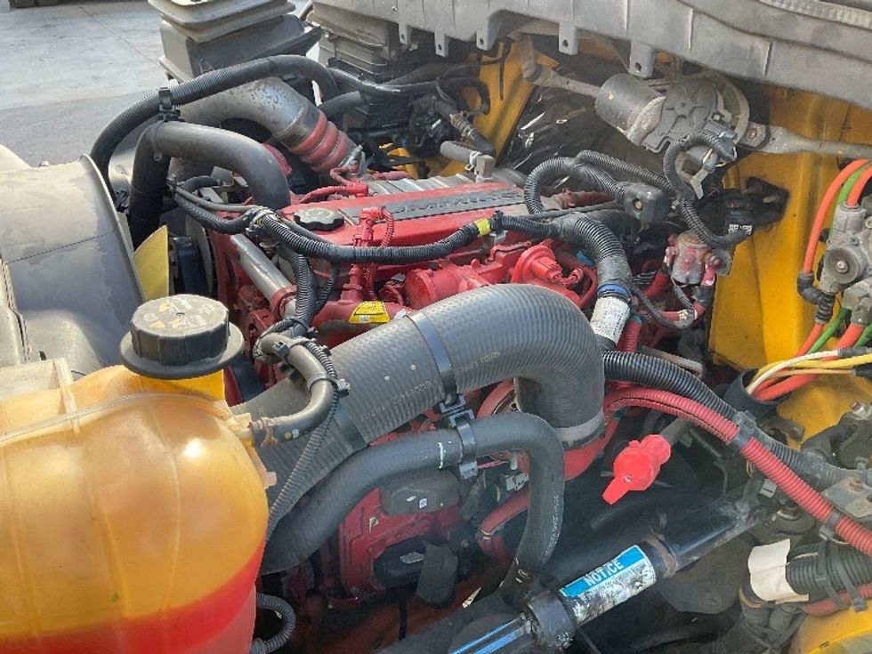 Medium Duty Box Truck-Light and Medium Duty Trucks-International-2021-MV607-Lindon-UT-250,509\n\t\tmiles-$ 33,000 - Image 24