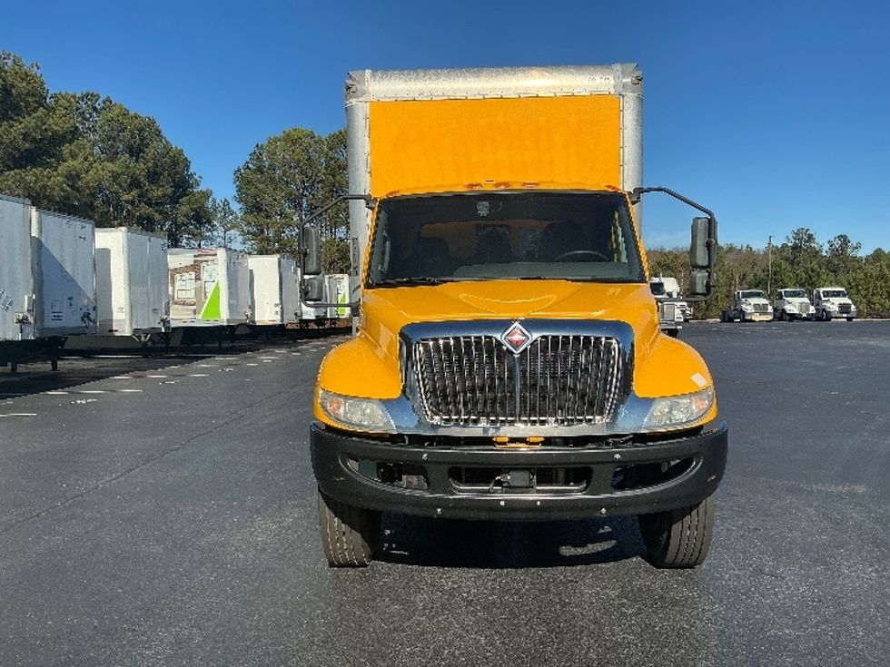 Medium Duty Box Truck-Light and Medium Duty Trucks-International-2021-MV607-Lithia Springs-GA-201,628\n\t\tmiles-$ 45,000 - Image 2