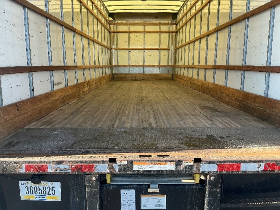 Medium Duty Box Truck-Light and Medium Duty Trucks-International-2021-MV607-Lithia Springs-GA-201,628\n\t\tmiles-$ 45,000 - Image 10