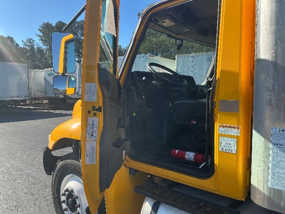 Medium Duty Box Truck-Light and Medium Duty Trucks-International-2021-MV607-Lithia Springs-GA-201,628\n\t\tmiles-$ 45,000 - Image 16
