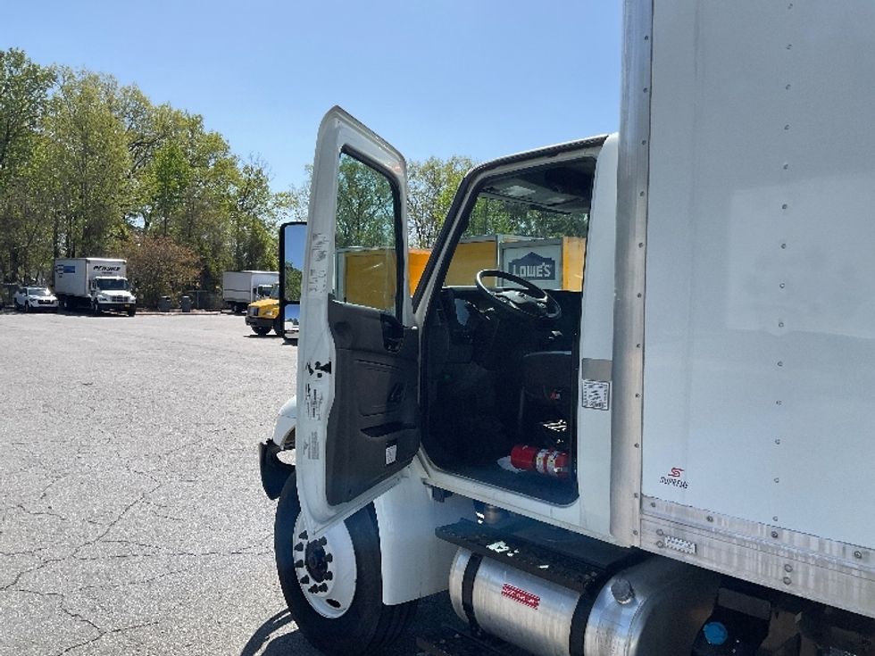 Medium Duty Box Truck-Light and Medium Duty Trucks-International-2021-MV607-Little Rock-AR-126,922\n\t\tmiles-$ 65,250 - Image 16