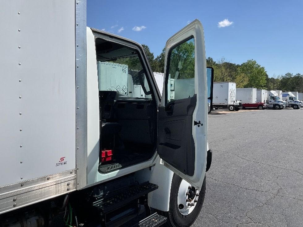 Medium Duty Box Truck-Light and Medium Duty Trucks-International-2021-MV607-Little Rock-AR-126,922\n\t\tmiles-$ 65,250 - Image 20