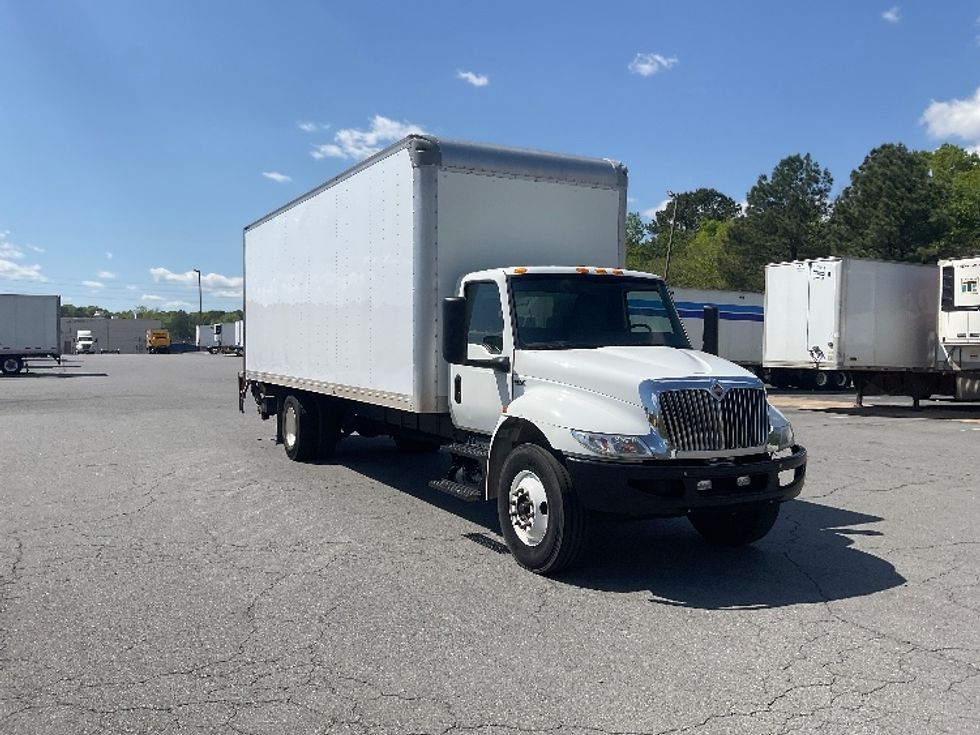 Medium Duty Box Truck-Light and Medium Duty Trucks-International-2021-MV607-Little Rock-AR-132,593\n\t\tmiles-$ 64,250 - Image 1
