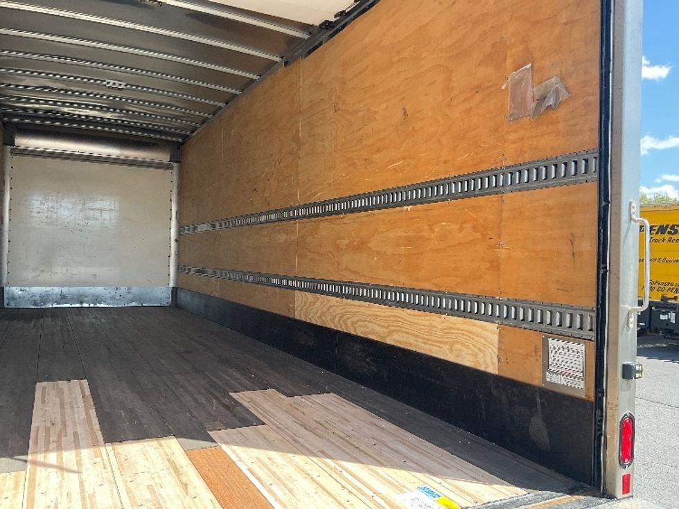 Medium Duty Box Truck-Light and Medium Duty Trucks-International-2021-MV607-Little Rock-AR-132,593\n\t\tmiles-$ 64,250 - Image 12