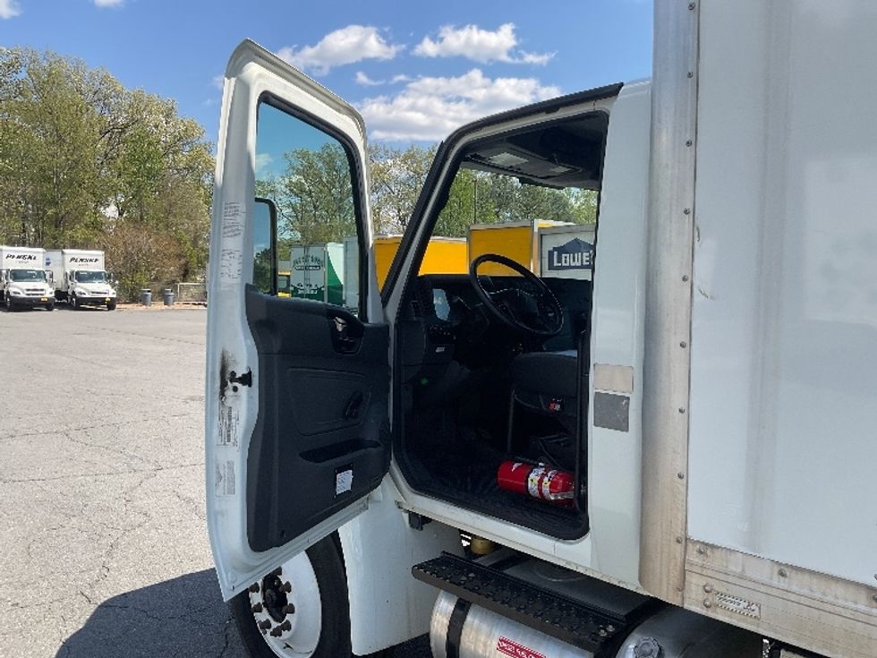 Medium Duty Box Truck-Light and Medium Duty Trucks-International-2021-MV607-Little Rock-AR-132,593\n\t\tmiles-$ 64,250 - Image 16