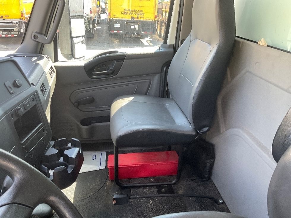 Medium Duty Box Truck-Light and Medium Duty Trucks-International-2021-MV607-Little Rock-AR-132,593\n\t\tmiles-$ 64,250 - Image 18