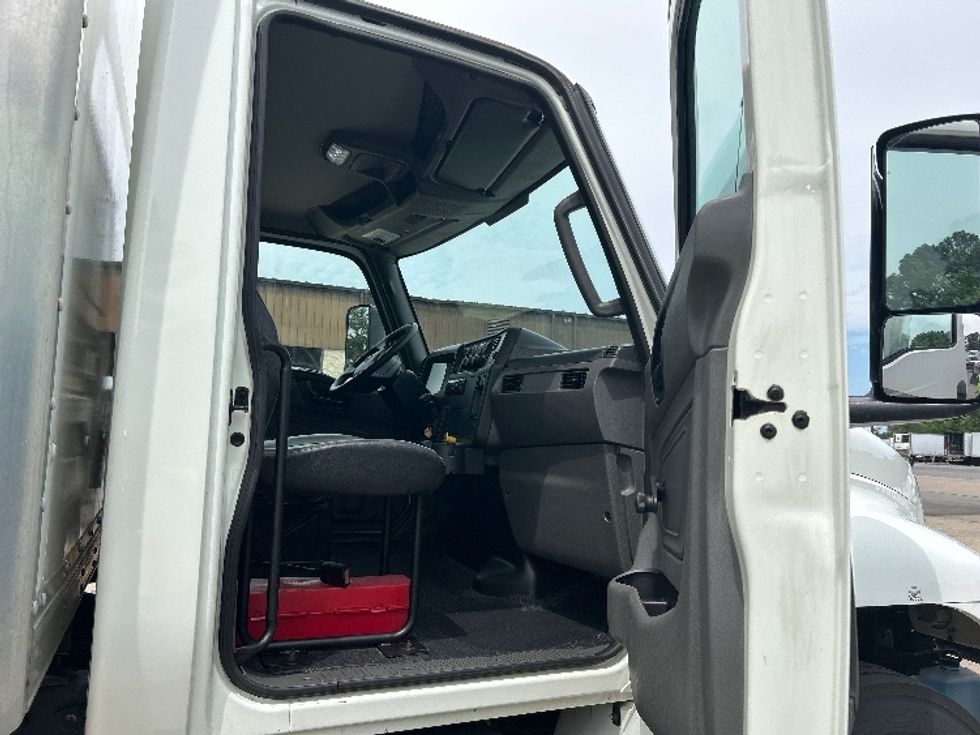 Medium Duty Box Truck-Light and Medium Duty Trucks-International-2021-MV607-Little Rock-AR-136,456\n\t\tmiles-$ 61,750 - Image 20