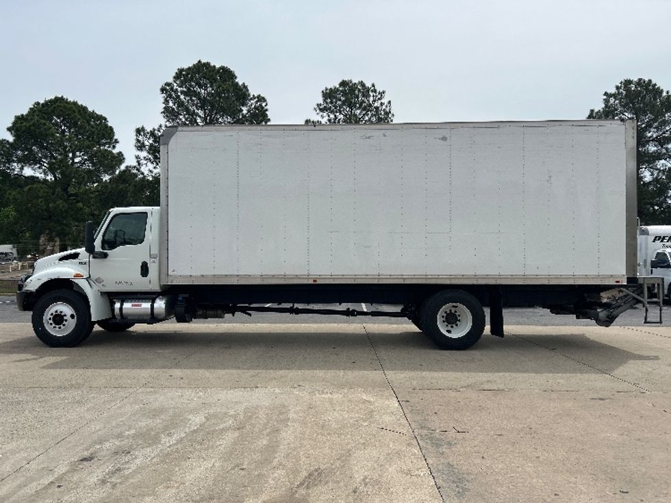 Medium Duty Box Truck-Light and Medium Duty Trucks-International-2021-MV607-Little Rock-AR-136,456\n\t\tmiles-$ 61,750 - Image 4