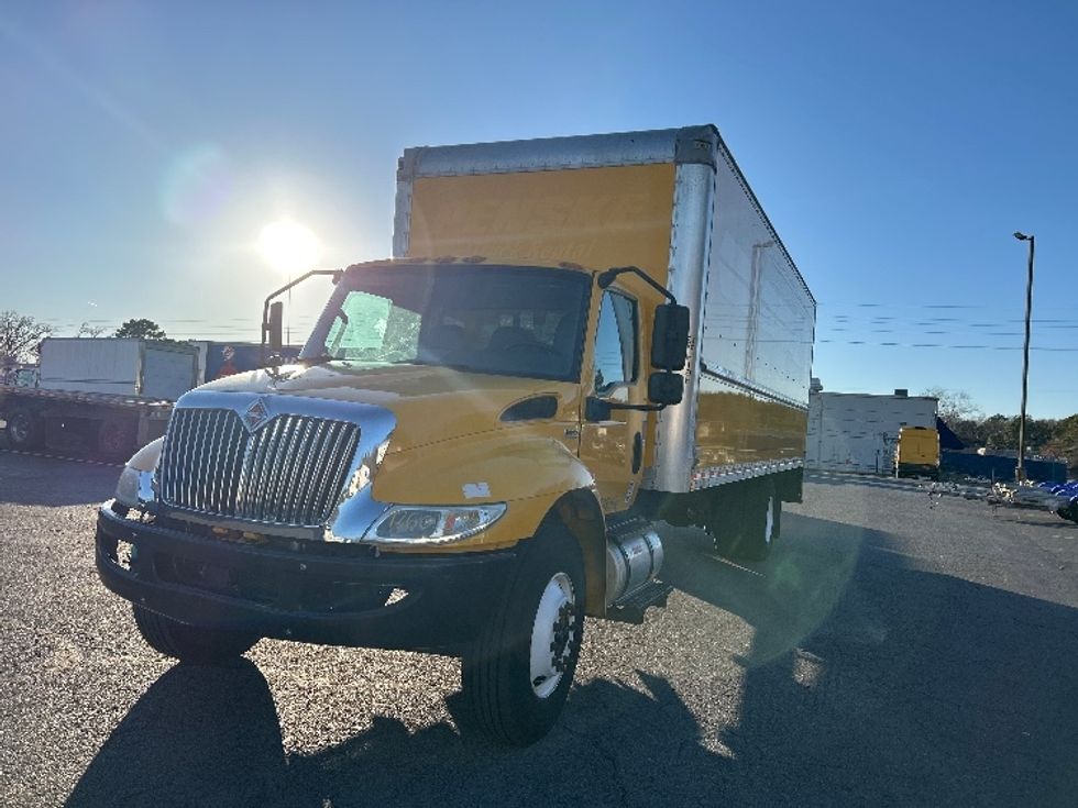 Medium Duty Box Truck-Light and Medium Duty Trucks-International-2021-MV607-Little Rock-AR-187,470\n\t\tmiles-$ 44,000 - Image 1