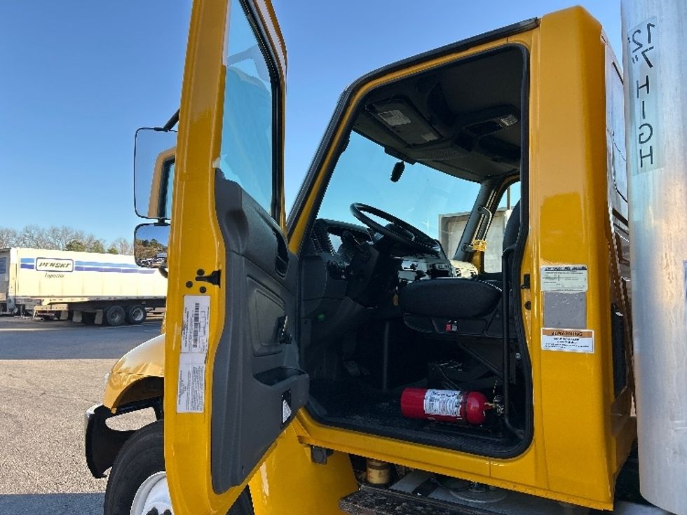 Medium Duty Box Truck-Light and Medium Duty Trucks-International-2021-MV607-Little Rock-AR-187,470\n\t\tmiles-$ 44,000 - Image 16