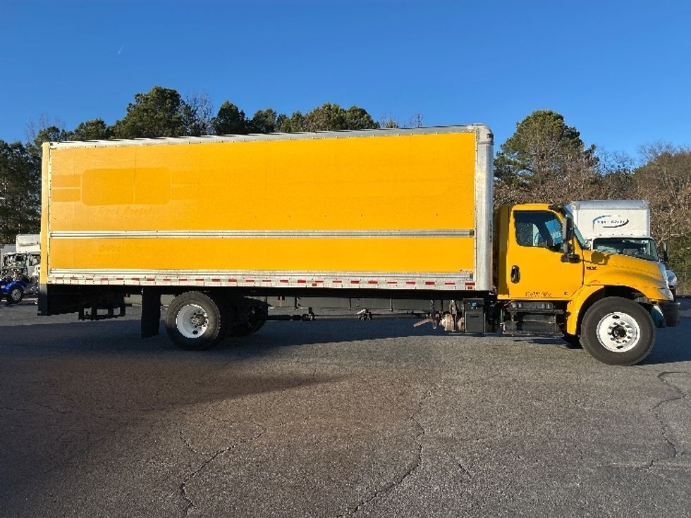Medium Duty Box Truck-Light and Medium Duty Trucks-International-2021-MV607-Little Rock-AR-187,470\n\t\tmiles-$ 44,000 - Image 15