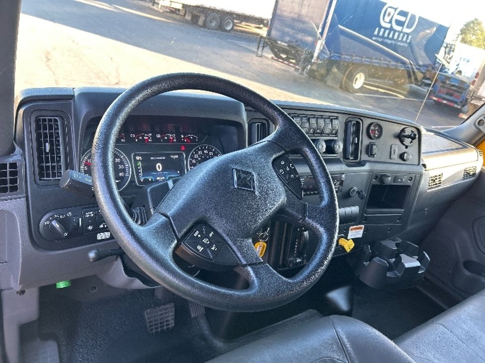 Medium Duty Box Truck-Light and Medium Duty Trucks-International-2021-MV607-Little Rock-AR-187,470\n\t\tmiles-$ 44,000 - Image 17