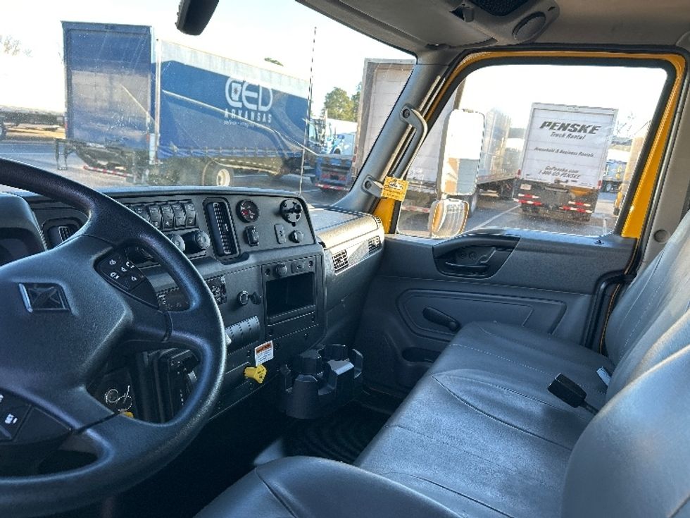 Medium Duty Box Truck-Light and Medium Duty Trucks-International-2021-MV607-Little Rock-AR-187,470\n\t\tmiles-$ 44,000 - Image 19