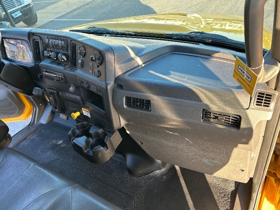 Medium Duty Box Truck-Light and Medium Duty Trucks-International-2021-MV607-Little Rock-AR-187,470\n\t\tmiles-$ 44,000 - Image 21