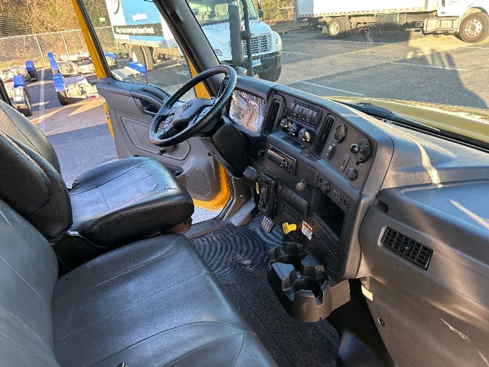 Medium Duty Box Truck-Light and Medium Duty Trucks-International-2021-MV607-Little Rock-AR-187,470\n\t\tmiles-$ 44,000 - Image 22