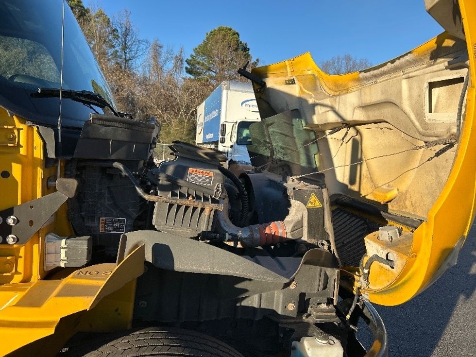 Medium Duty Box Truck-Light and Medium Duty Trucks-International-2021-MV607-Little Rock-AR-187,470\n\t\tmiles-$ 44,000 - Image 24