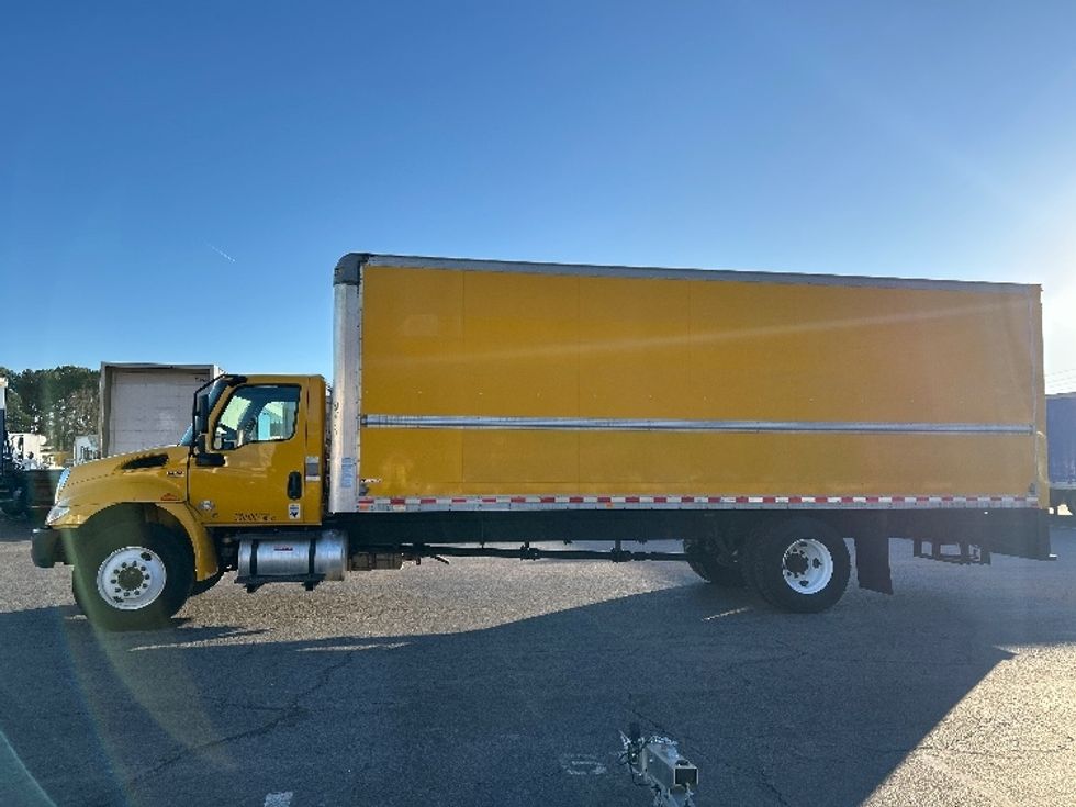 Medium Duty Box Truck-Light and Medium Duty Trucks-International-2021-MV607-Little Rock-AR-187,470\n\t\tmiles-$ 44,000 - Image 4