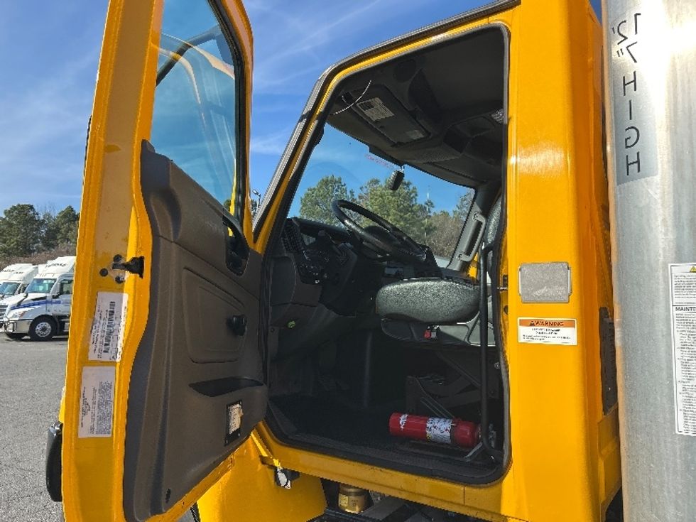 Medium Duty Box Truck-Light and Medium Duty Trucks-International-2021-MV607-Little Rock-AR-195,516\n\t\tmiles-$ 43,000 - Image 15