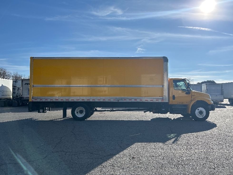Medium Duty Box Truck-Light and Medium Duty Trucks-International-2021-MV607-Little Rock-AR-195,516\n\t\tmiles-$ 43,000 - Image 14