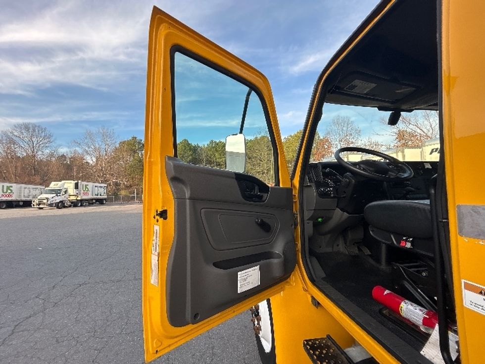 Medium Duty Box Truck-Light and Medium Duty Trucks-International-2021-MV607-Little Rock-AR-208,554\n\t\tmiles-$ 41,000 - Image 15