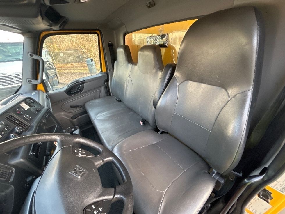 Medium Duty Box Truck-Light and Medium Duty Trucks-International-2021-MV607-Little Rock-AR-208,554\n\t\tmiles-$ 41,000 - Image 18