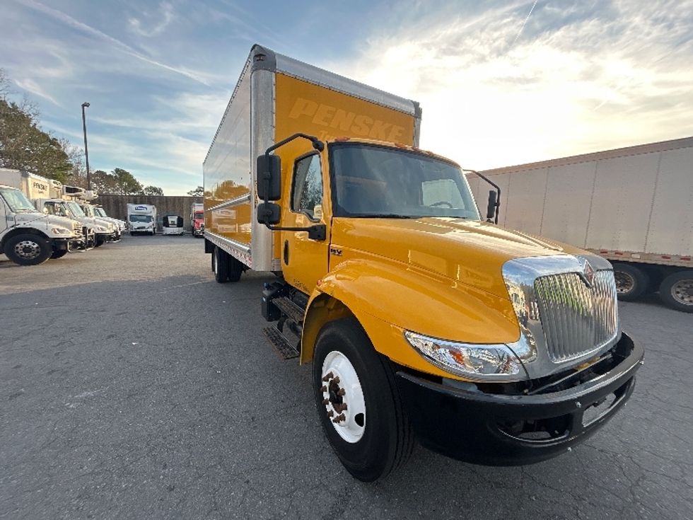 Medium Duty Box Truck-Light and Medium Duty Trucks-International-2021-MV607-Little Rock-AR-208,554\n\t\tmiles-$ 41,000 - Image 3