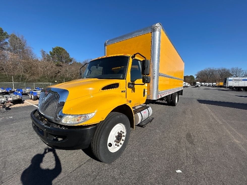 Medium Duty Box Truck-Light and Medium Duty Trucks-International-2021-MV607-Little Rock-AR-220,176\n\t\tmiles-$ 39,250 - Image 1