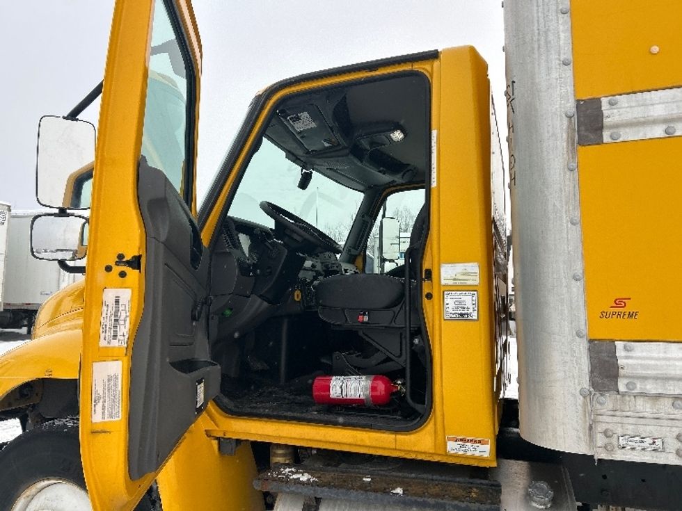 Medium Duty Box Truck-Light and Medium Duty Trucks-International-2021-MV607-Liverpool-NY-226,909\n\t\tmiles-$ 34,250 - Image 16