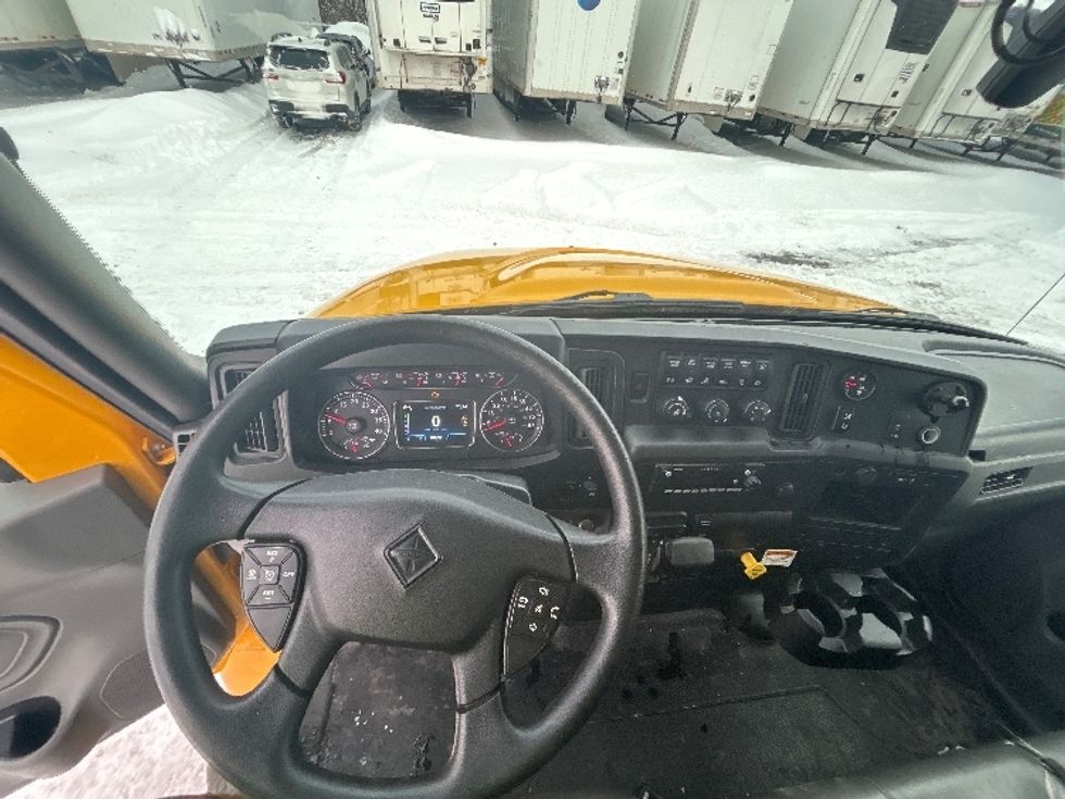 Medium Duty Box Truck-Light and Medium Duty Trucks-International-2021-MV607-Liverpool-NY-226,909\n\t\tmiles-$ 34,250 - Image 18