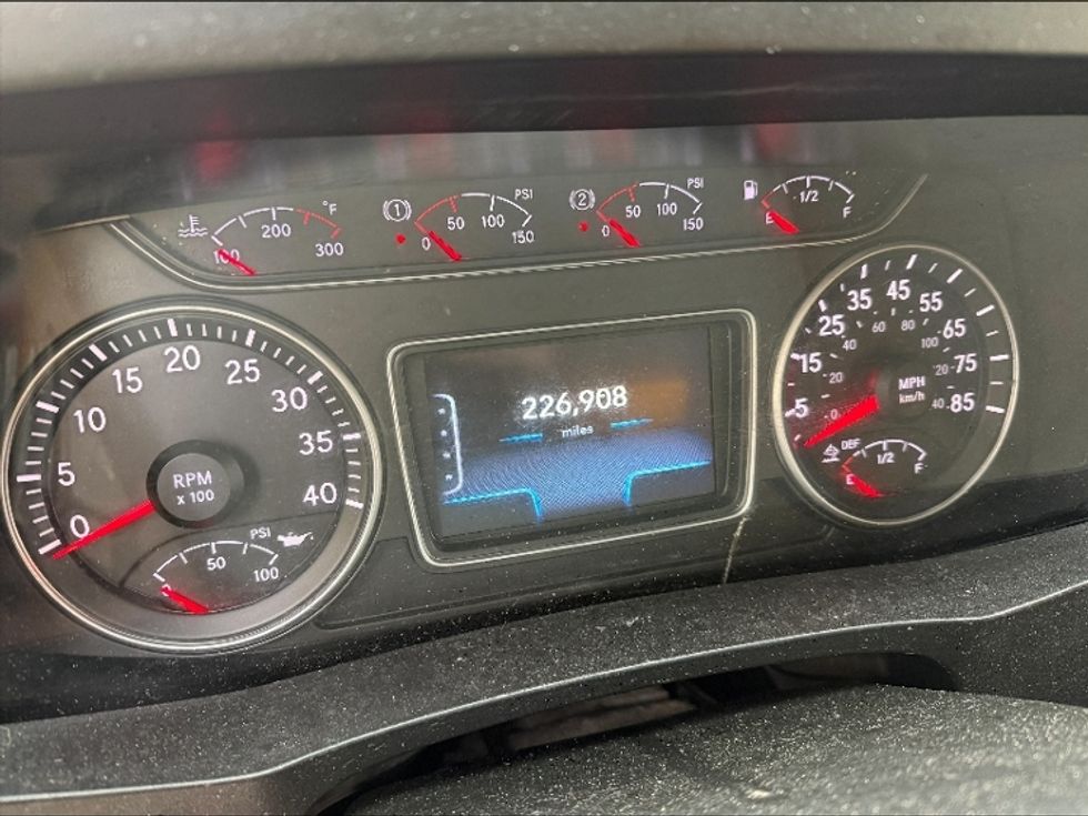 Medium Duty Box Truck-Light and Medium Duty Trucks-International-2021-MV607-Liverpool-NY-226,909\n\t\tmiles-$ 34,250 - Image 25