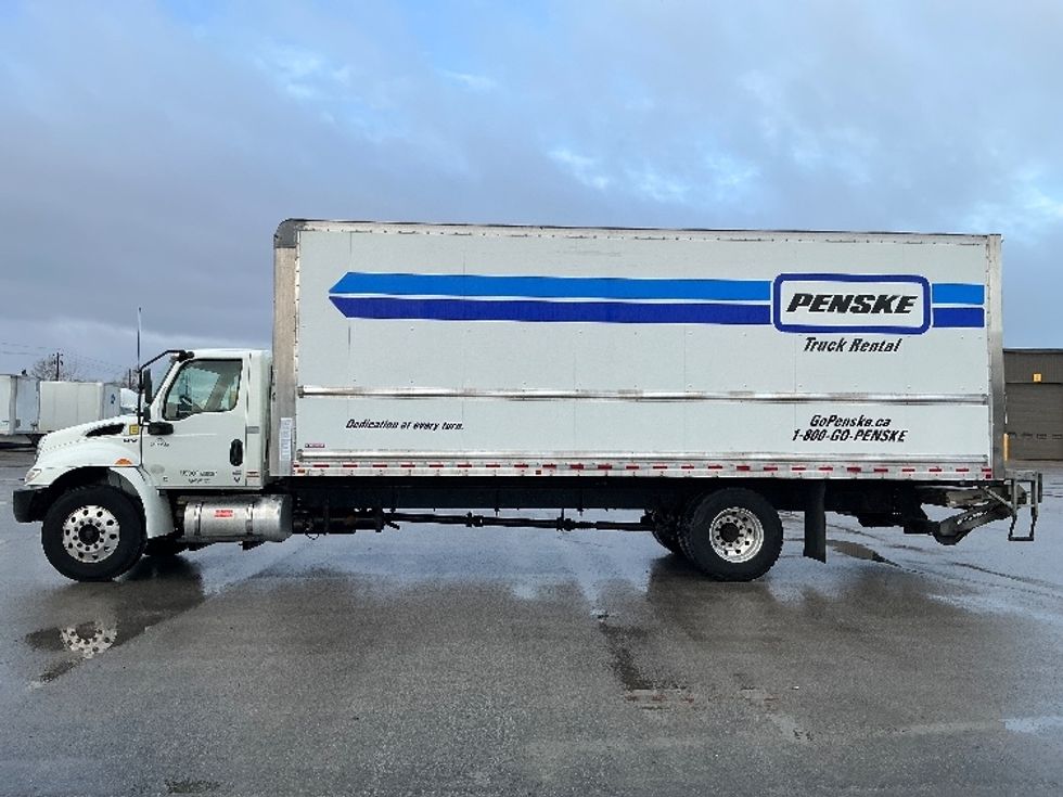 Medium Duty Box Truck-Light and Medium Duty Trucks-International-2021-MV607-London-ON-360,970\n\t\tkm-$ 60,750 - Image 4