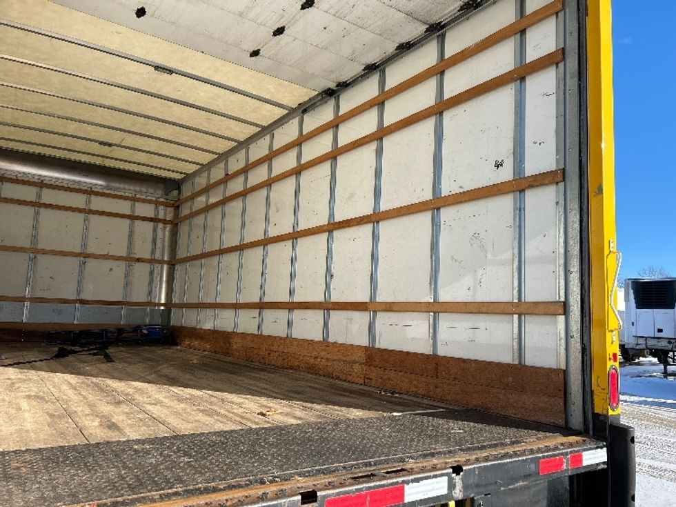 Medium Duty Box Truck-Light and Medium Duty Trucks-International-2021-MV607-Londonderry-NH-145,805\n\t\tmiles-$ 38,750 - Image 11