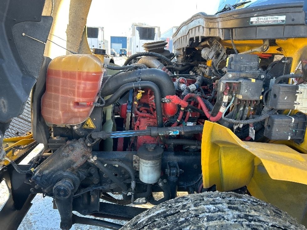 Medium Duty Box Truck-Light and Medium Duty Trucks-International-2021-MV607-Londonderry-NH-145,805\n\t\tmiles-$ 38,750 - Image 21