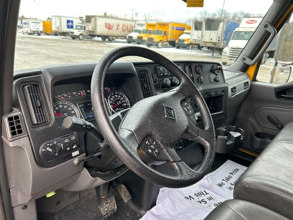 Medium Duty Box Truck-Light and Medium Duty Trucks-International-2021-MV607-Londonderry-NH-172,100\n\t\tmiles-$ 40,250 - Image 16