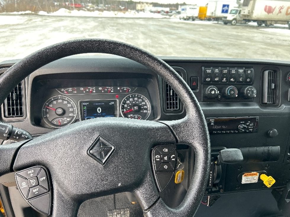 Medium Duty Box Truck-Light and Medium Duty Trucks-International-2021-MV607-Londonderry-NH-172,100\n\t\tmiles-$ 40,250 - Image 17