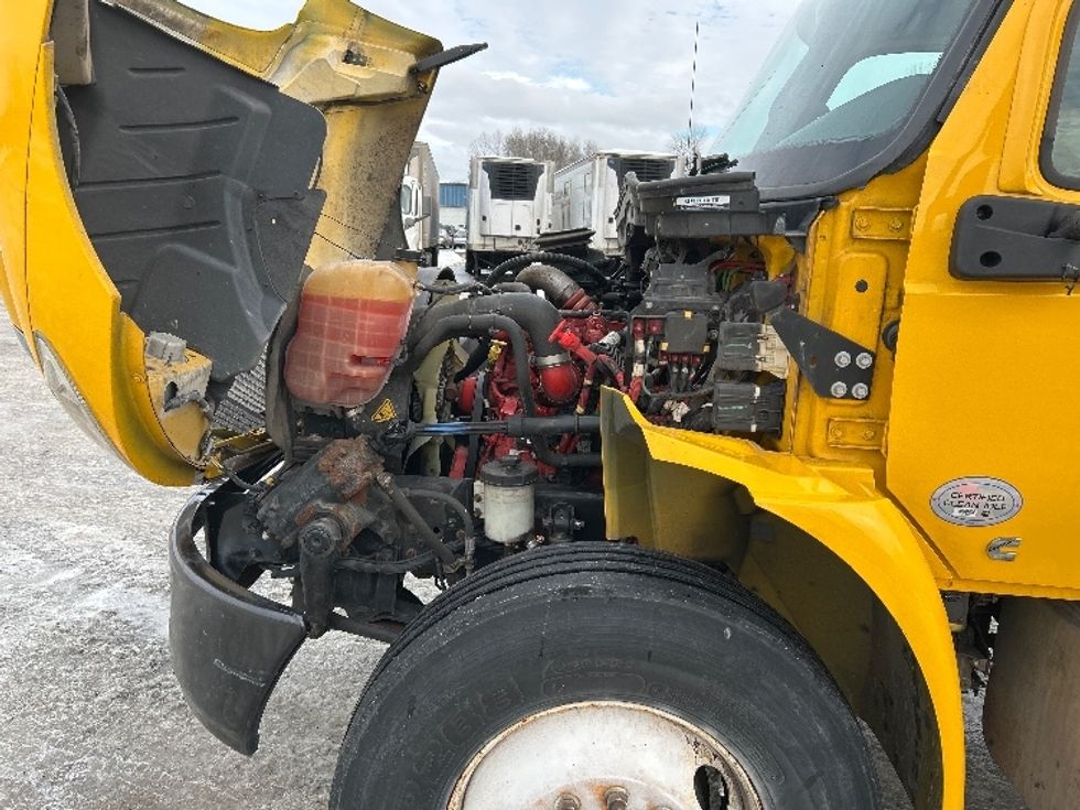 Medium Duty Box Truck-Light and Medium Duty Trucks-International-2021-MV607-Londonderry-NH-172,100\n\t\tmiles-$ 40,250 - Image 23