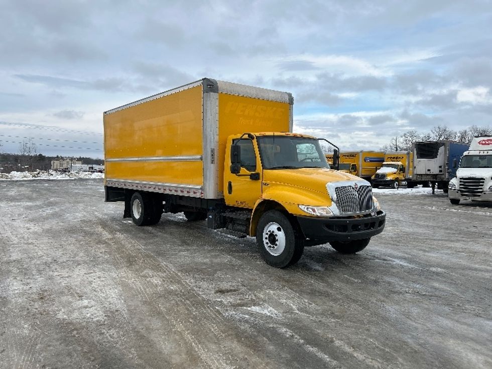 Medium Duty Box Truck-Light and Medium Duty Trucks-International-2021-MV607-Londonderry-NH-172,412\n\t\tmiles-$ 34,750 - Image 1