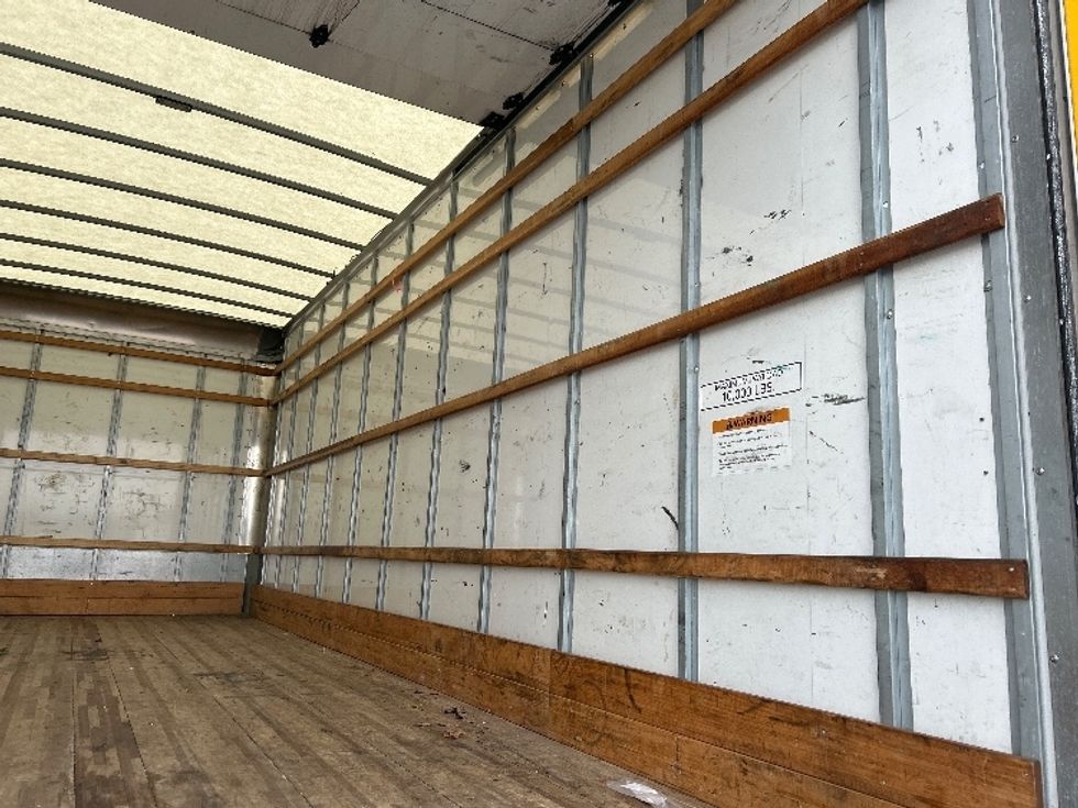 Medium Duty Box Truck-Light and Medium Duty Trucks-International-2021-MV607-Londonderry-NH-172,412\n\t\tmiles-$ 34,750 - Image 11