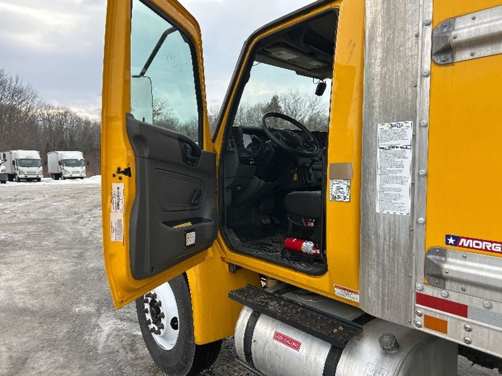 Medium Duty Box Truck-Light and Medium Duty Trucks-International-2021-MV607-Londonderry-NH-172,412\n\t\tmiles-$ 34,750 - Image 15