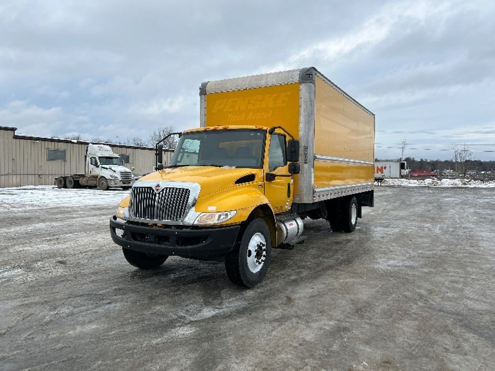 Medium Duty Box Truck-Light and Medium Duty Trucks-International-2021-MV607-Londonderry-NH-172,412\n\t\tmiles-$ 34,750 - Image 3