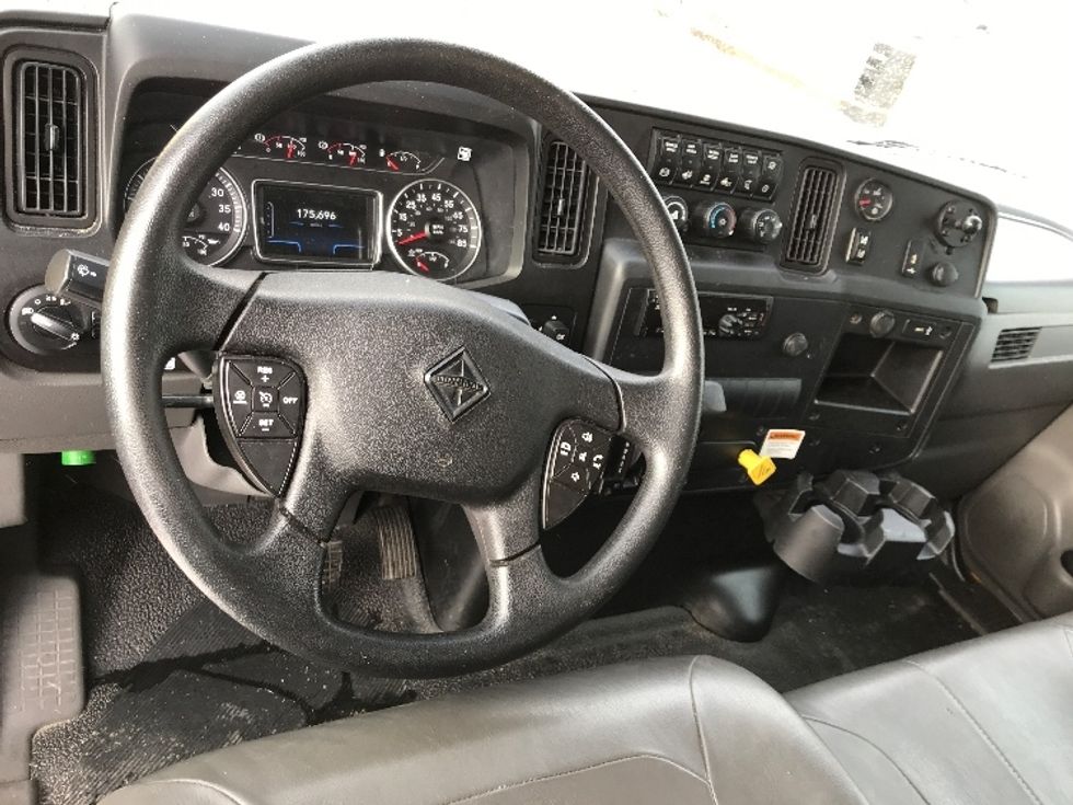 Medium Duty Box Truck-Light and Medium Duty Trucks-International-2021-MV607-Londonderry-NH-175,696\n\t\tmiles-$ 40,750 - Image 18