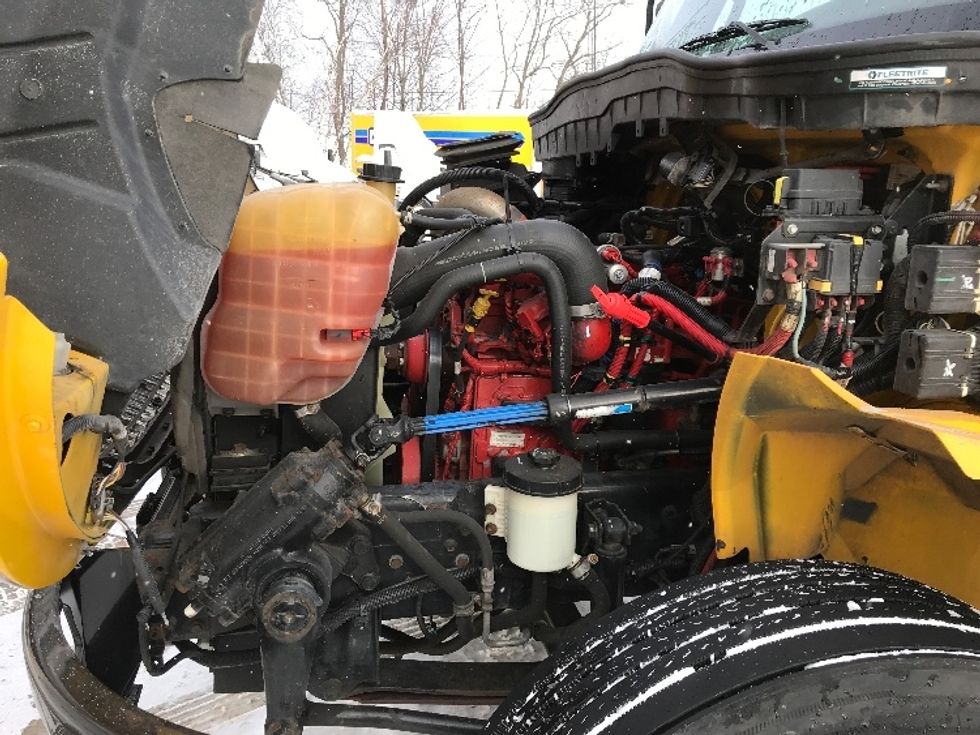 Medium Duty Box Truck-Light and Medium Duty Trucks-International-2021-MV607-Londonderry-NH-175,696\n\t\tmiles-$ 40,750 - Image 24